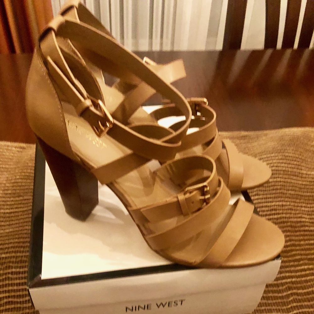 Great neutral Nine West high heeled sandals